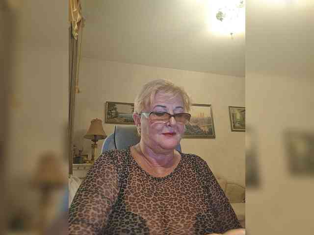 KarinkaSweet webcam