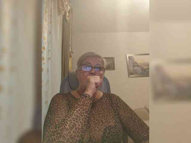 KarinkaSweet webcam