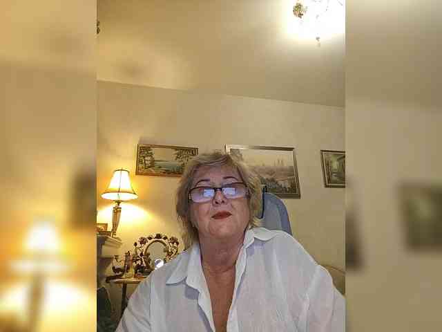 KarinkaSweet webcam