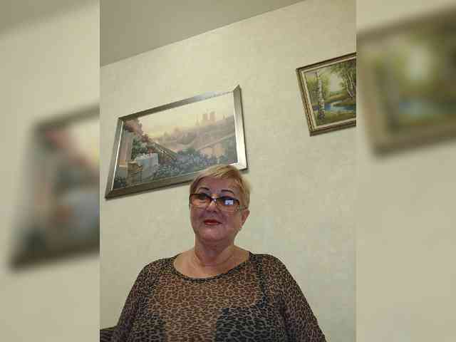 KarinkaSweet webcam