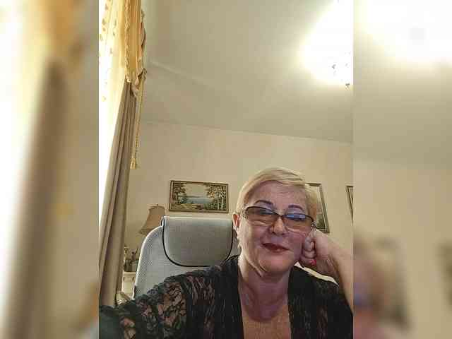 KarinkaSweet webcam