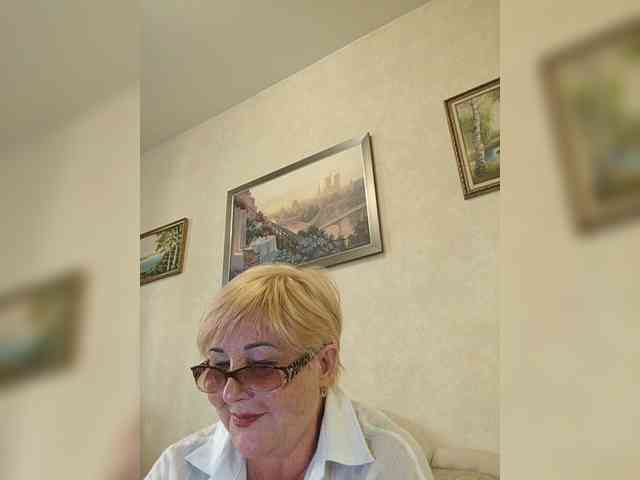 KarinkaSweet webcam