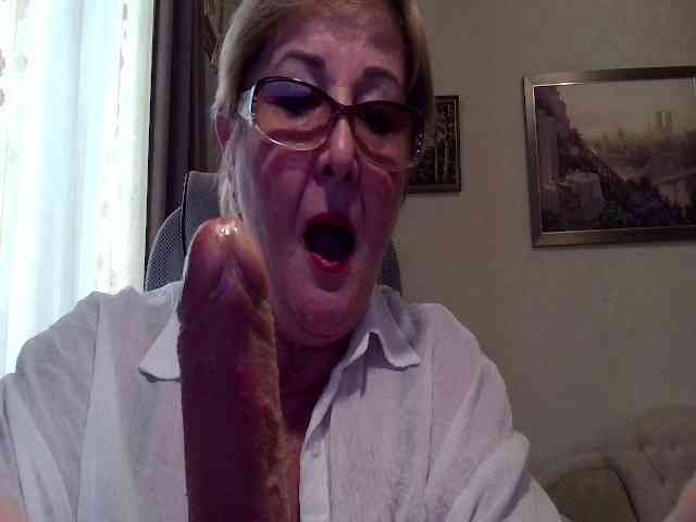 KarinkaSweet webcam