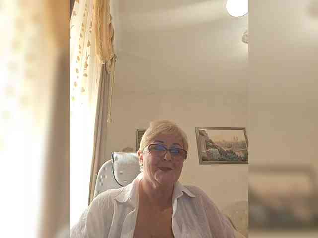 KarinkaSweet webcam