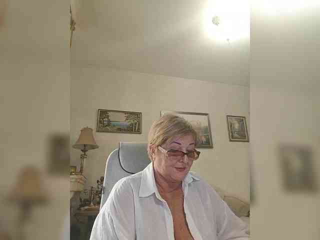 KarinkaSweet webcam