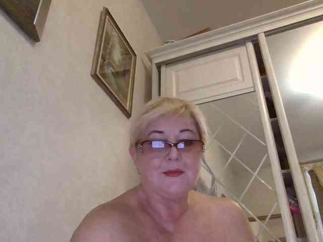 KarinkaSweet webcam