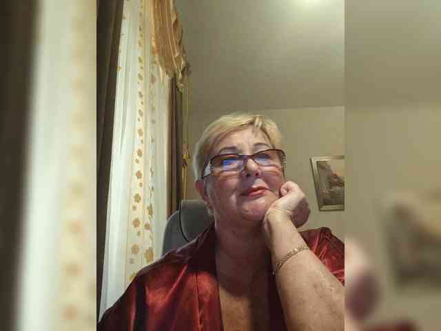 KarinkaSweet webcam