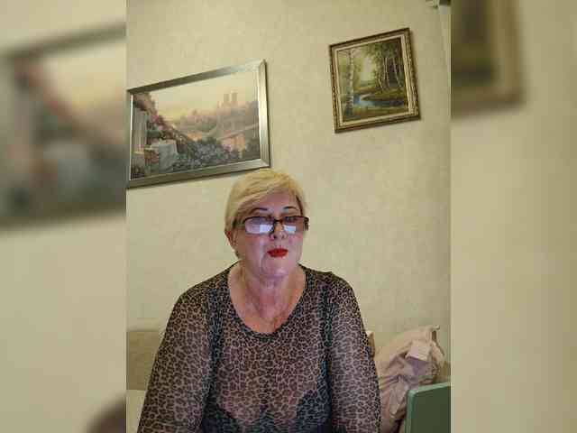 KarinkaSweet webcam