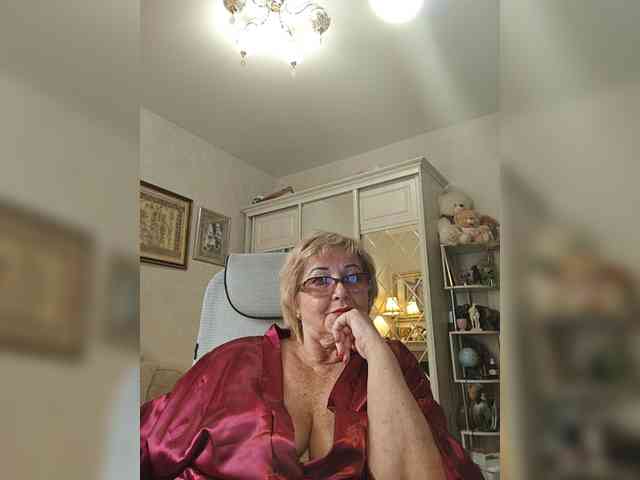 KarinkaSweet webcam