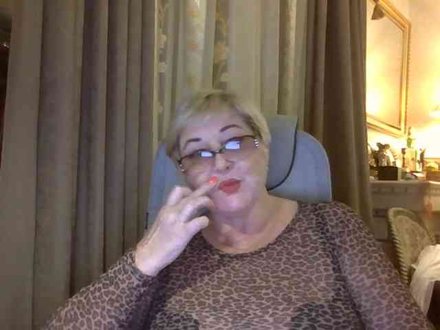 KarinkaSweet webcam