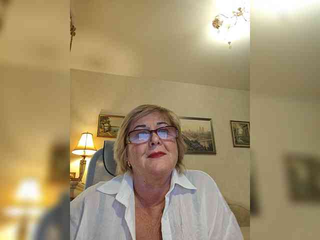 KarinkaSweet webcam