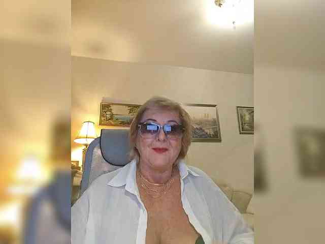 KarinkaSweet webcam