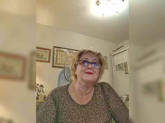 KarinkaSweet webcam