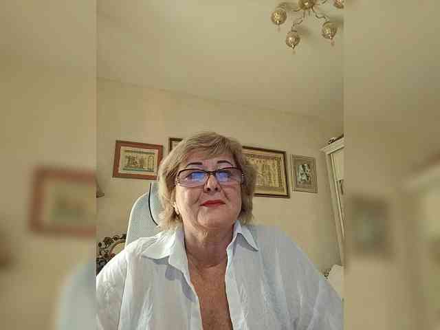 KarinkaSweet webcam