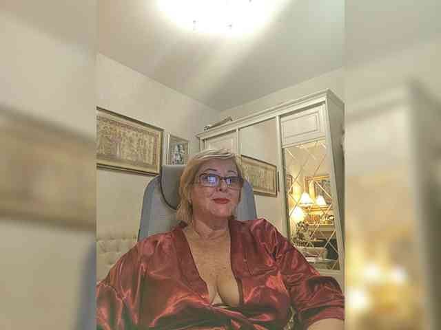 KarinkaSweet webcam