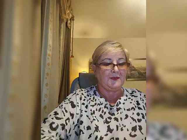 KarinkaSweet webcam
