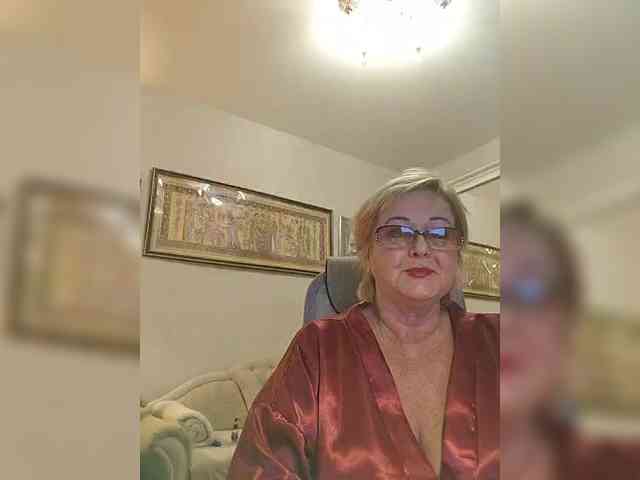 KarinkaSweet webcam