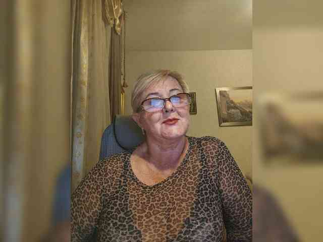 KarinkaSweet webcam