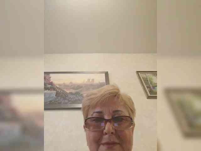 KarinkaSweet webcam