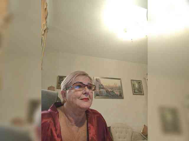 KarinkaSweet webcam