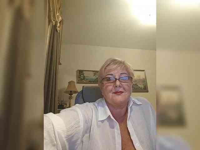 KarinkaSweet webcam