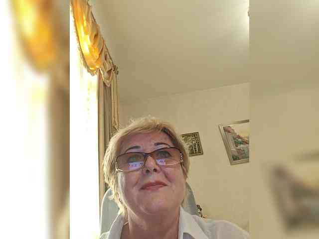 KarinkaSweet webcam