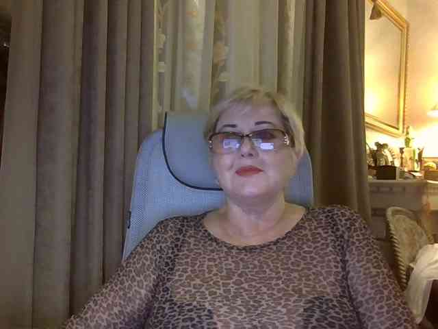 KarinkaSweet's webcam live show