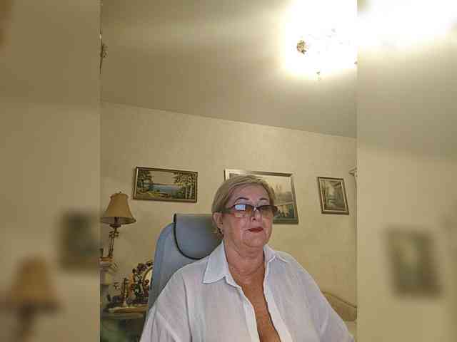 KarinkaSweet webcam