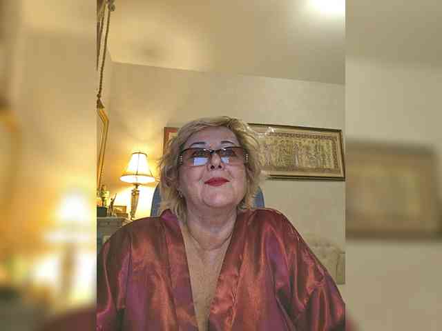 KarinkaSweet webcam