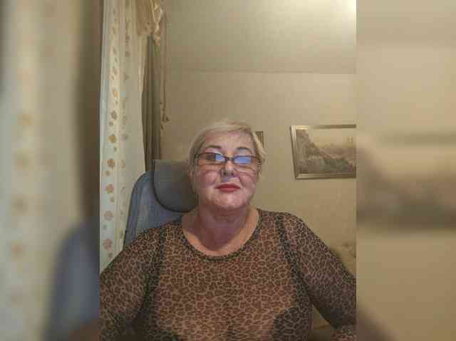 KarinkaSweet webcam