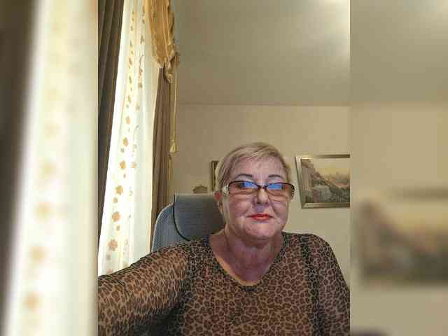 KarinkaSweet webcam