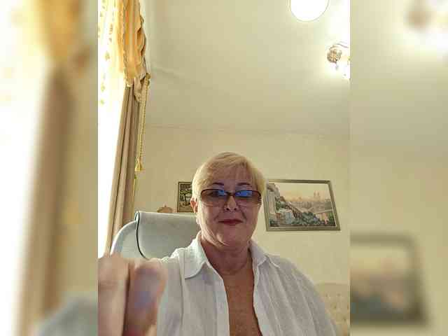 KarinkaSweet webcam