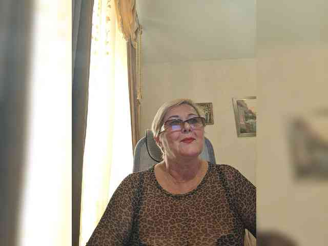 KarinkaSweet webcam
