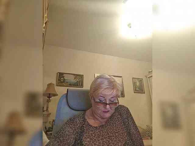 KarinkaSweet webcam