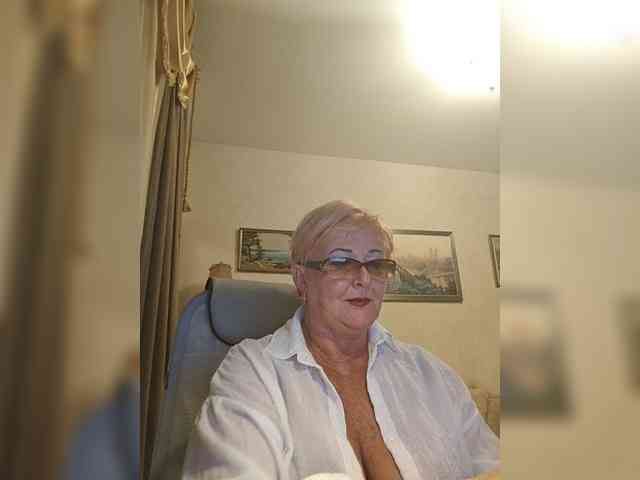 KarinkaSweet webcam