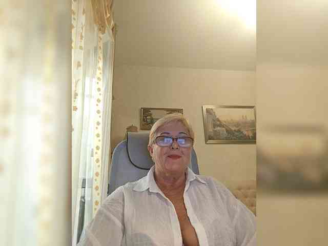 KarinkaSweet webcam