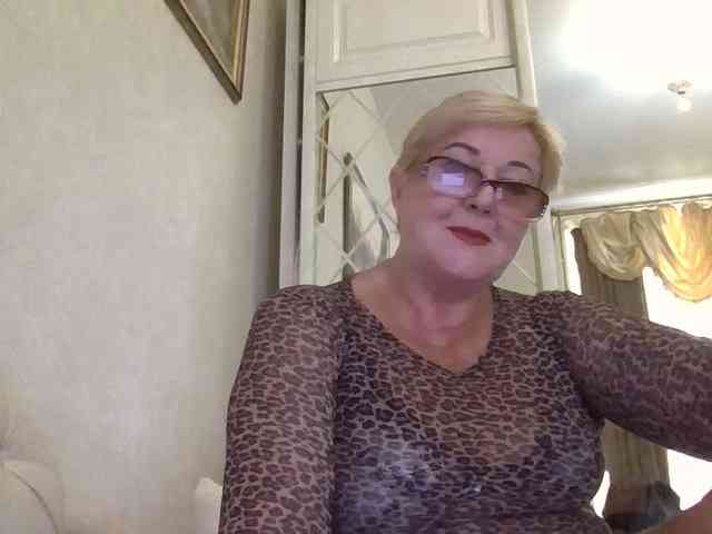KarinkaSweet webcam