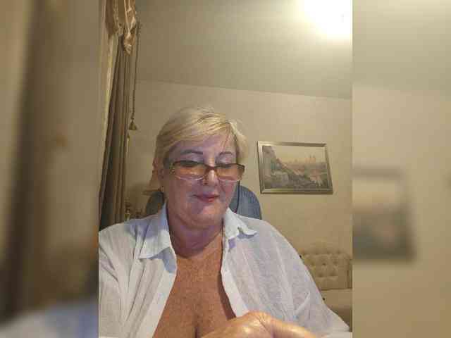KarinkaSweet webcam