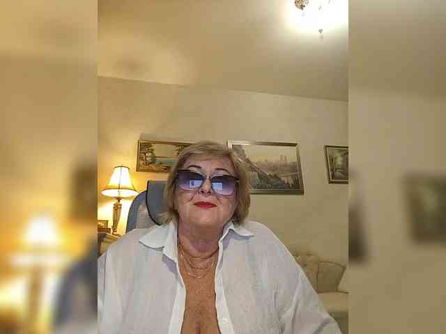 KarinkaSweet webcam