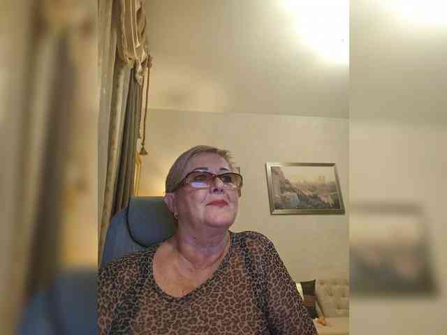 KarinkaSweet webcam