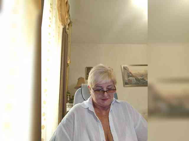 KarinkaSweet webcam