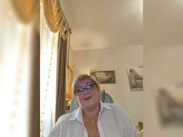 KarinkaSweet webcam