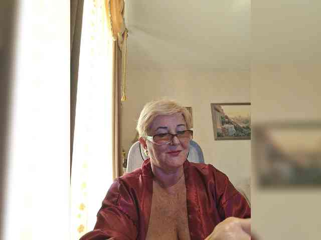 KarinkaSweet webcam