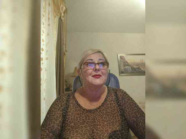 KarinkaSweet webcam
