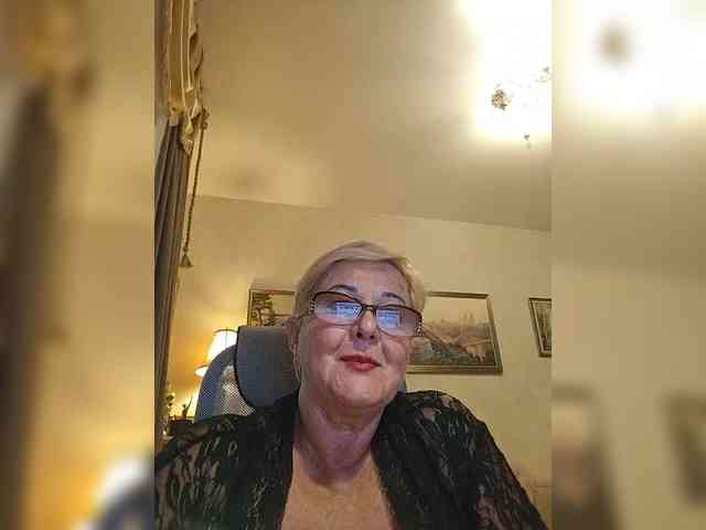 KarinkaSweet webcam