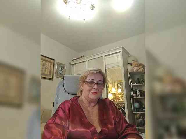 KarinkaSweet webcam