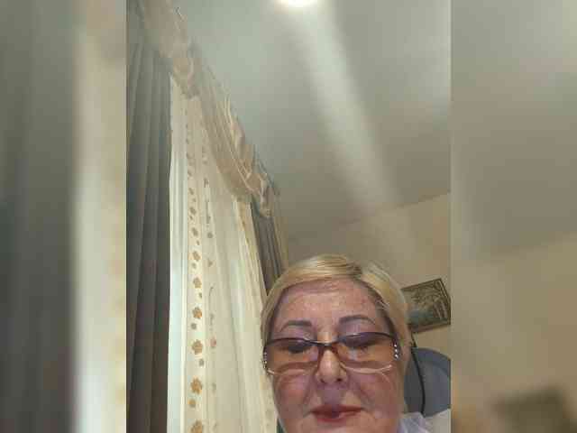 KarinkaSweet webcam