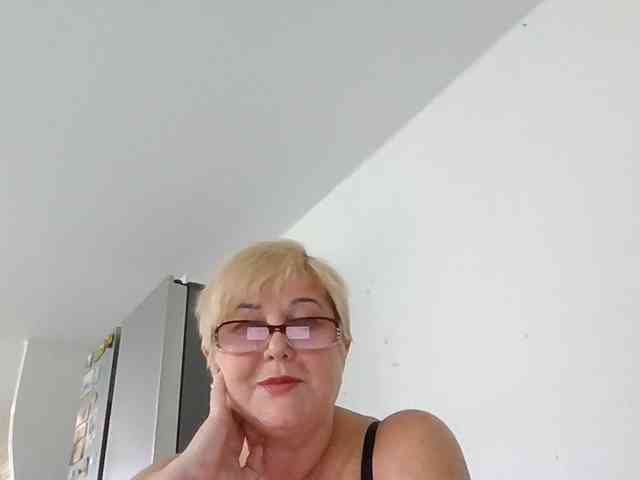 KarinkaSweet webcam