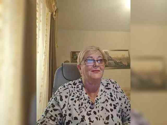 KarinkaSweet webcam