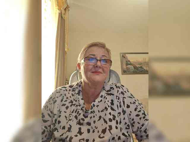 KarinkaSweet webcam